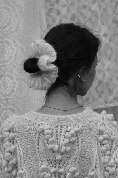 Ozdoba Alpaca & Silk Scrunchie