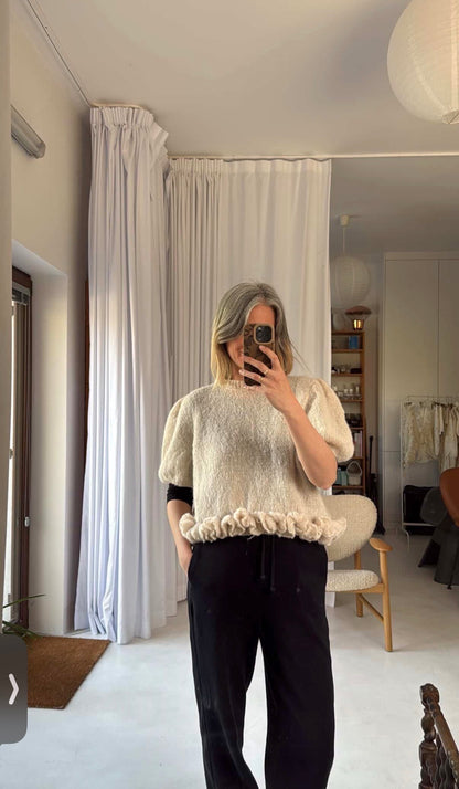 Thalassa Sweter z Falbanką