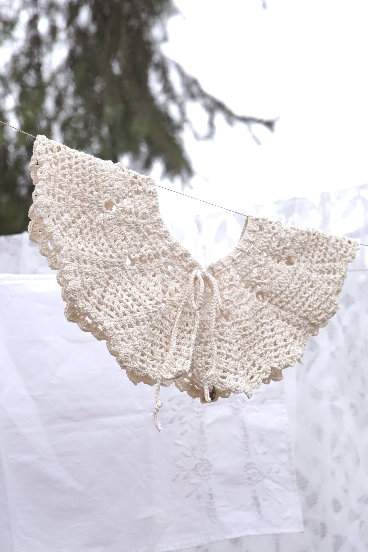 Kołnierz Baskinka Oversized Crochet Collar